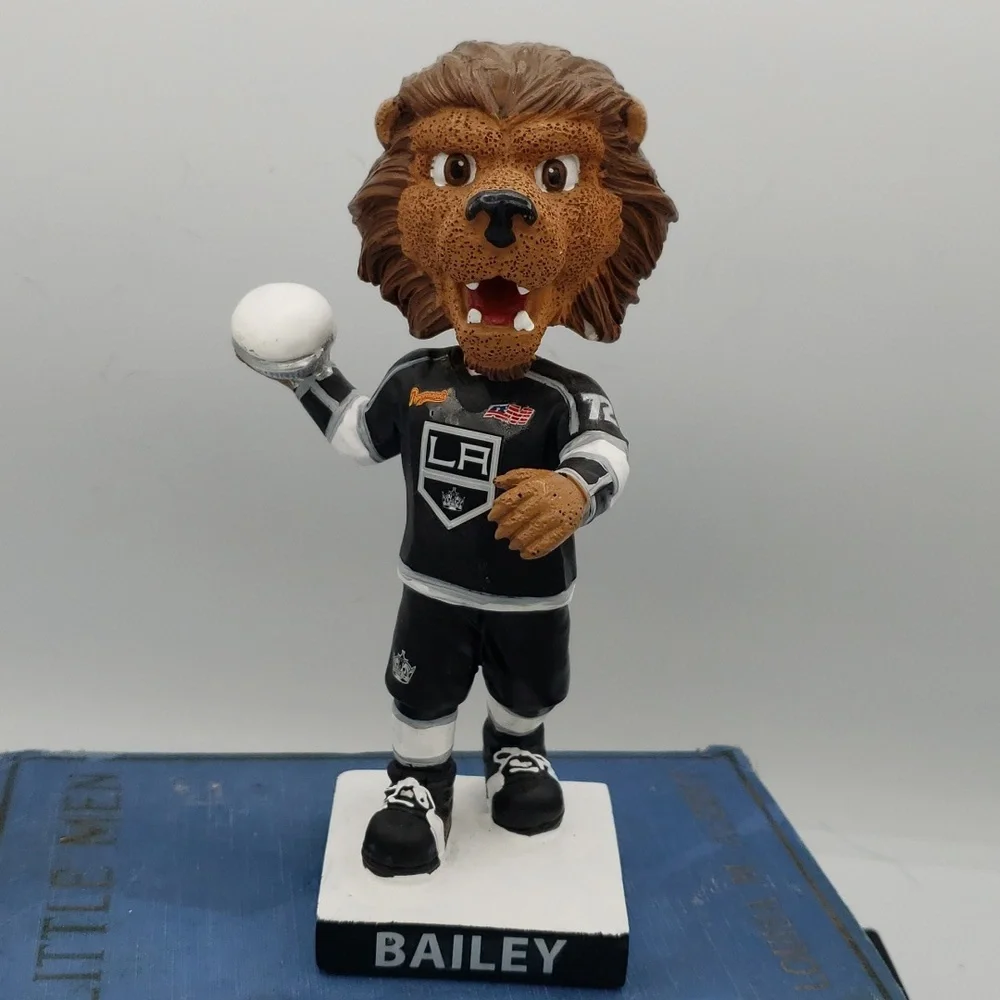 LA Kings Bailey Bobblehead Ice Hockey Mascot Lion #72